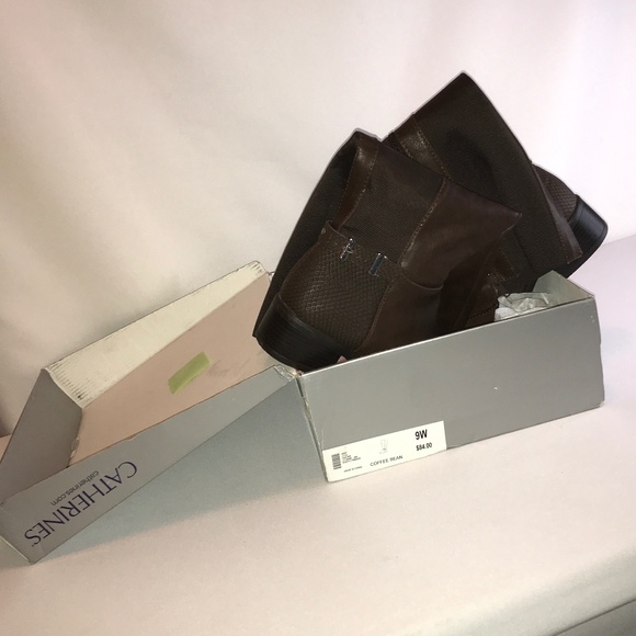 CATHERINES BOOTS - Picture 1 of 4